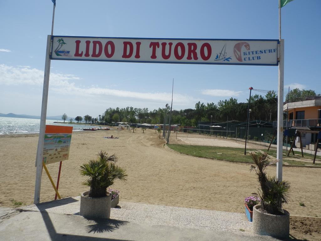 Appartamento Victor Tuoro sul Trasimeno Exterior photo